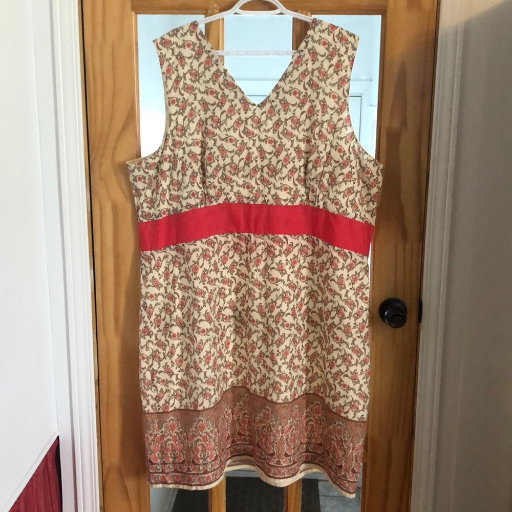NorthStyle: Size 2X Sleeveless V-neck Dress